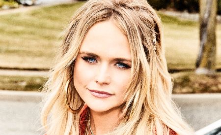 MIranda Lambert poses for a picture.